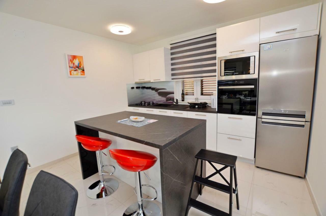 Apartments Golden Hour Jurdani Ngoại thất bức ảnh