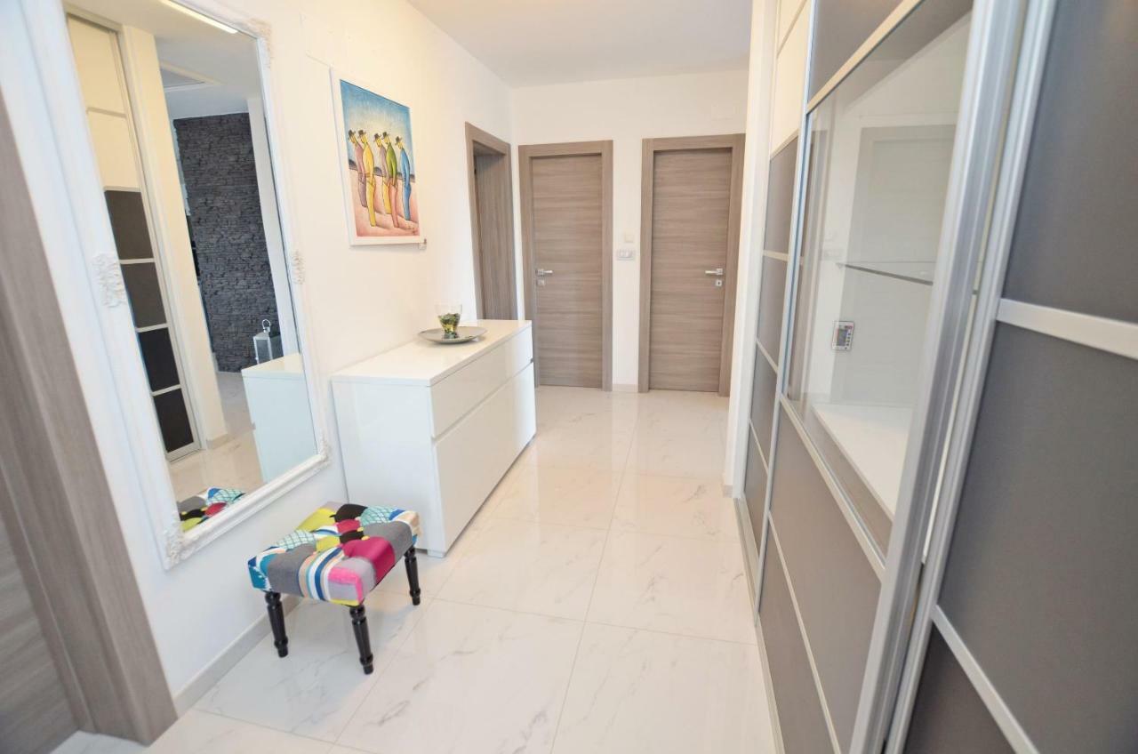Apartments Golden Hour Jurdani Ngoại thất bức ảnh