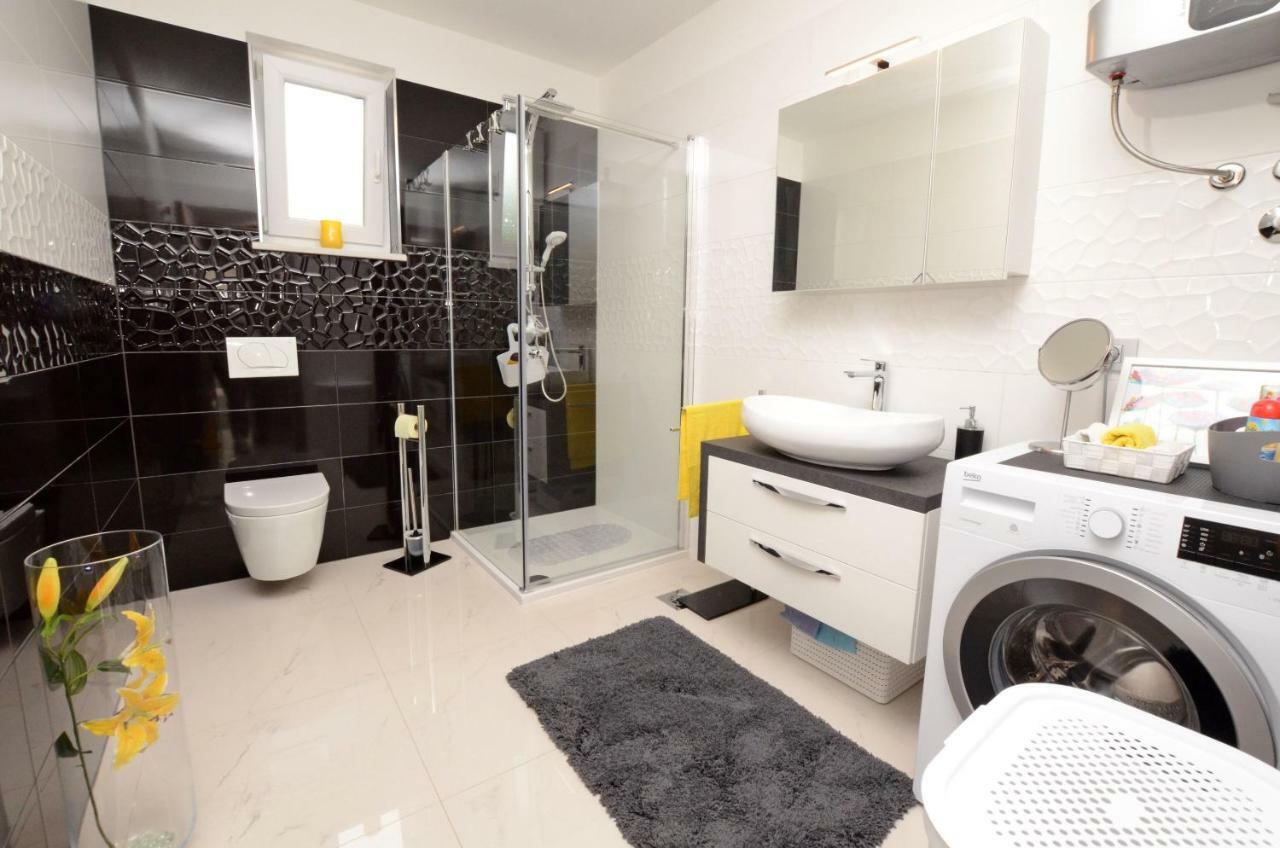 Apartments Golden Hour Jurdani Ngoại thất bức ảnh