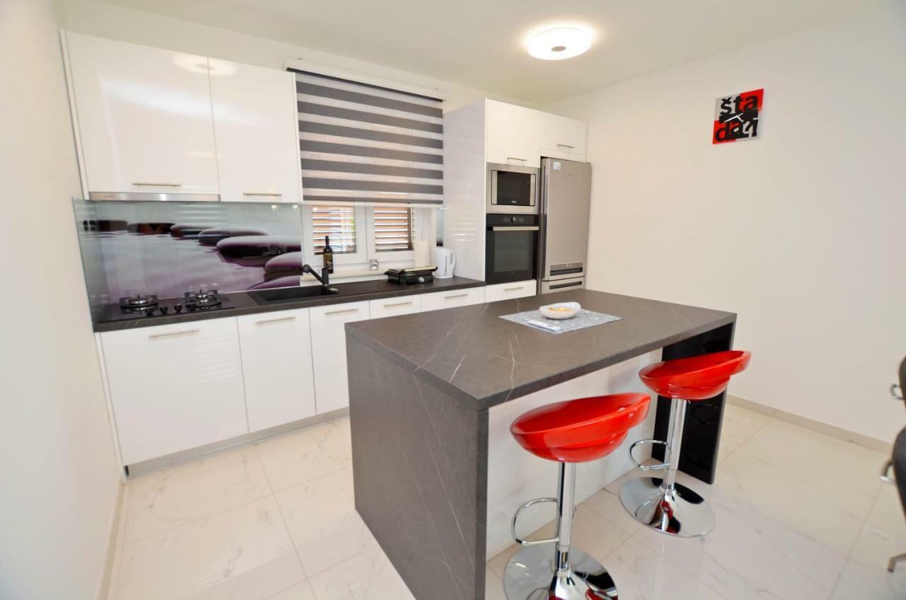 Apartments Golden Hour Jurdani Ngoại thất bức ảnh