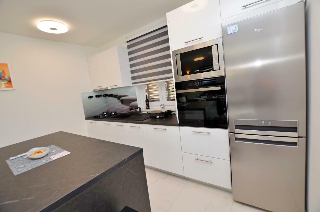 Apartments Golden Hour Jurdani Ngoại thất bức ảnh