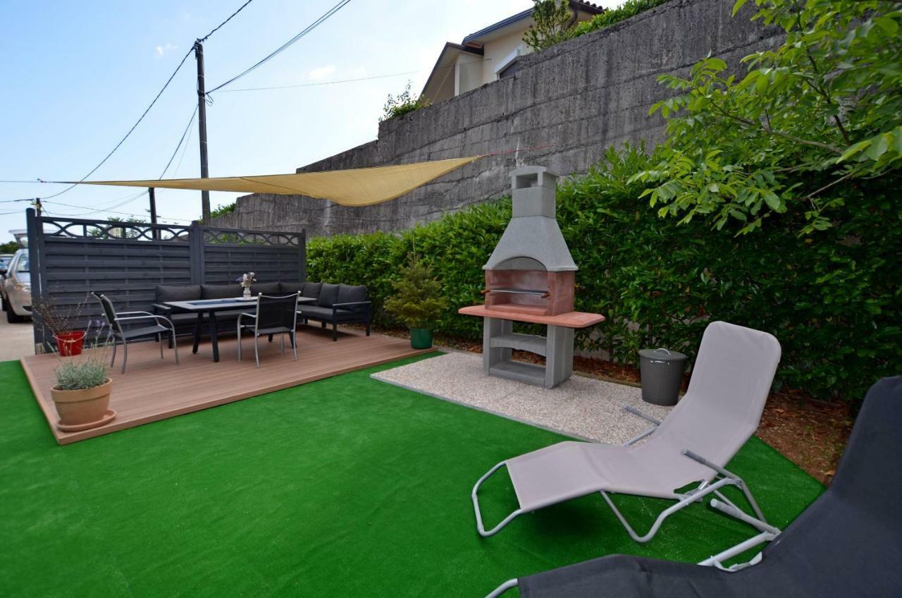 Apartments Golden Hour Jurdani Ngoại thất bức ảnh