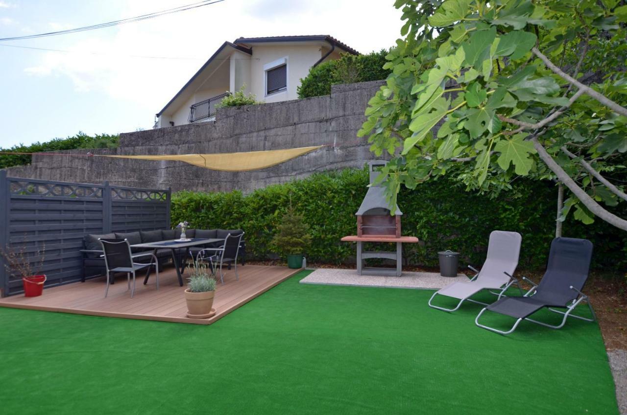 Apartments Golden Hour Jurdani Ngoại thất bức ảnh